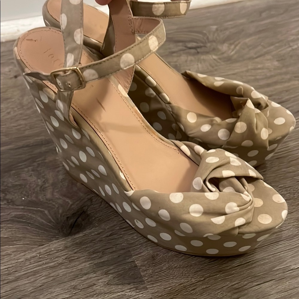 Forever 21 Tan and White Wedge Shoes